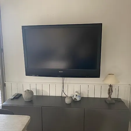 Chateau Calon Segur بيت للعطل